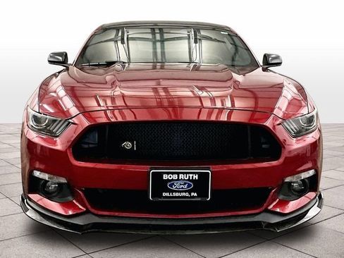Used 2017 Ford Mustang Coupe RWD image 3