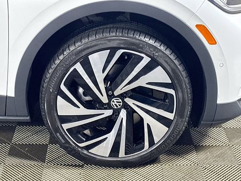 New 2025 Volkswagen ID.4 Pro S Plus image 24