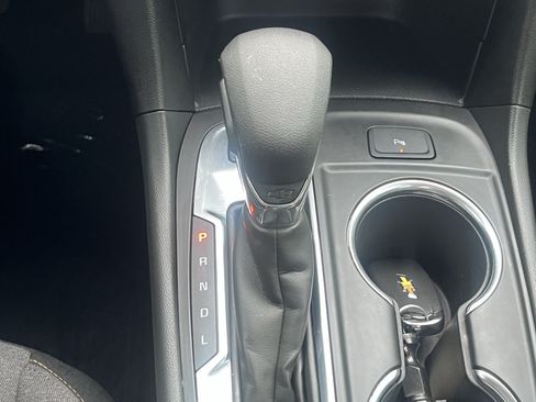 Used 2023 Chevrolet Equinox LT AWD/4WD image 22