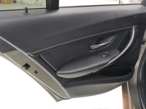 Used 2018 BMW 320i Sedan w/ Convenience Package RWD image 28