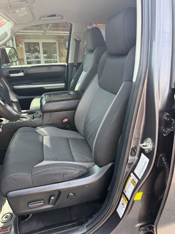 Used 2014 Toyota Tundra SR5 w/ SR5 Upgrade Package AWD/4WD image 8