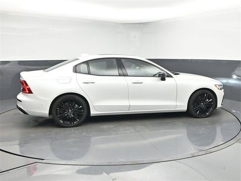 Used 2023 Volvo S60 B5 Plus w/ Climate Package image 8