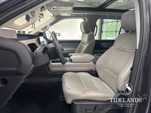 Certified 2025 Ford Expedition Active RWD image 11