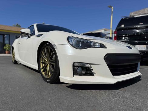 Used 2015 Subaru BRZ Limited w/ Popular Package #1B RWD image 3