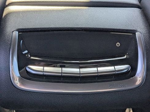 New 2025 Cadillac XT6 Luxury image 15