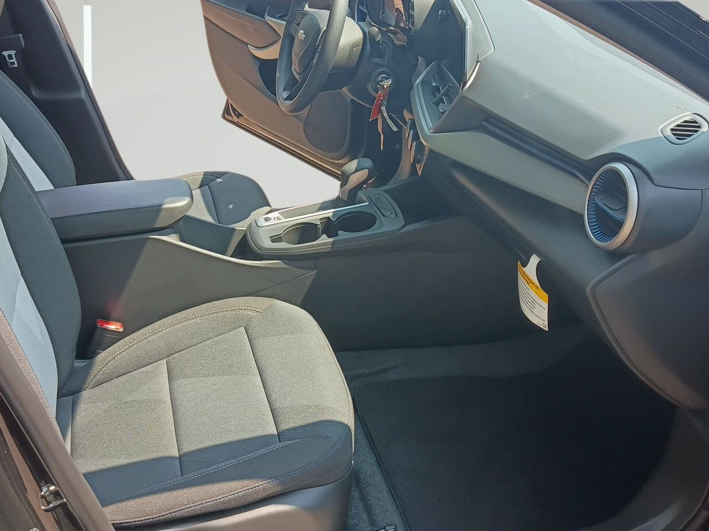 Used 2026 Chevrolet Trax LS w/ Driver Confidence Package FWD image 29