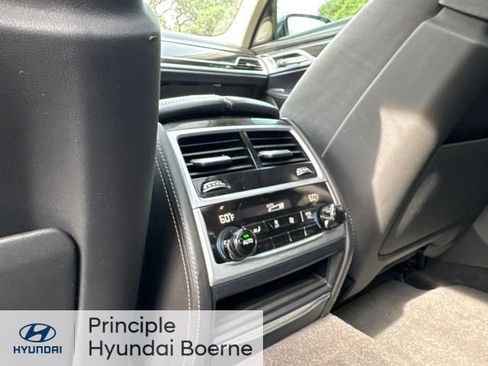 Used 2021 BMW 740i w/ Premium Package RWD image 27
