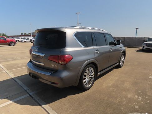 Used 2015 INFINITI QX80 2WD w/ Deluxe Technology Package image 11