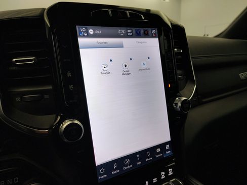 Used 2024 RAM 1500 Laramie image 4