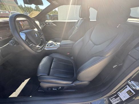 Used 2025 BMW 430i Convertible w/ Premium Package image 7