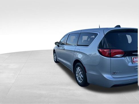 New 2026 Chrysler Voyager LX image 4