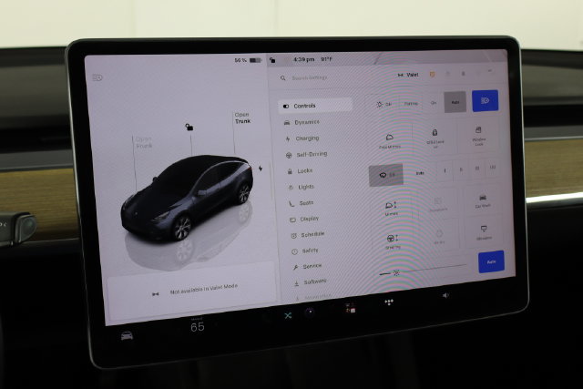 Used 2023 Tesla Model Y 2WD image 24