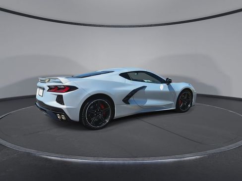 Used 2021 Chevrolet Corvette Stingray Coupe w/ Z51 Performance Package image 8