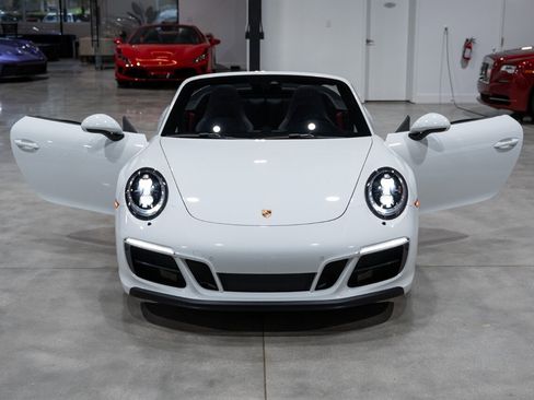 Used 2018 Porsche 911 Carrera GTS RWD image 38