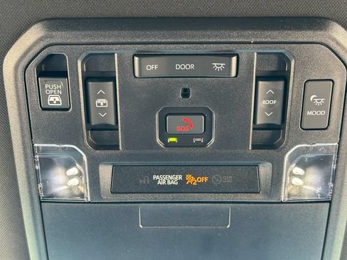 Certified 2022 Toyota Tundra Platinum AWD/4WD image 30