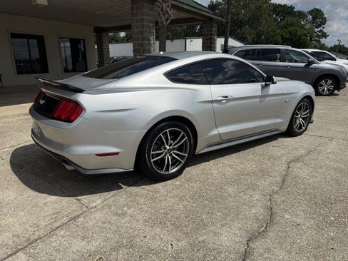 Used 2017 Ford Mustang GT Premium RWD image 5