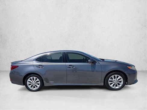 Used 2013 Lexus ES 300h w/ Premium Pkg FWD image 4