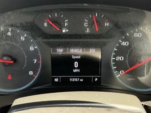 Used 2018 Chevrolet Malibu LT FWD image 13