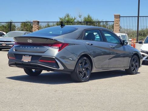 New 2026 Hyundai Elantra SEL Sport FWD image 4