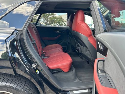 Used 2023 Audi SQ8 Prestige AWD/4WD image 45