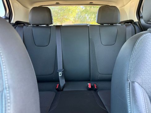 Used 2025 Buick Encore GX Preferred FWD image 38