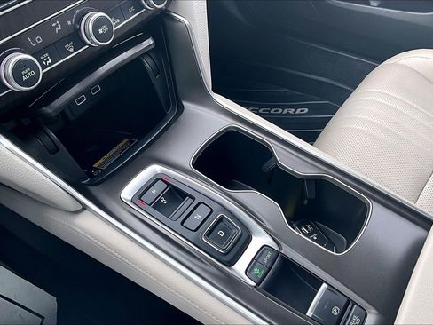 Used 2021 Honda Accord Touring image 15
