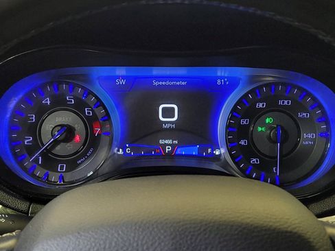 Used 2019 Chrysler 300 S AWD/4WD image 23