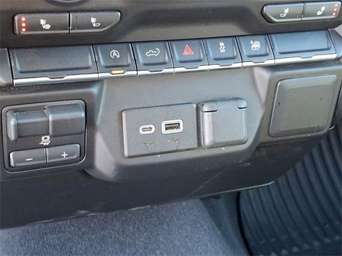 Used 2019 Chevrolet Silverado 1500 LT w/ All-Star Edition image 11