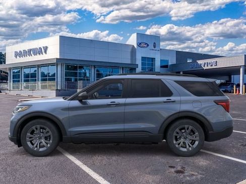 New 2026 Ford Explorer Active w/ Active Comfort Package AWD/4WD image 3