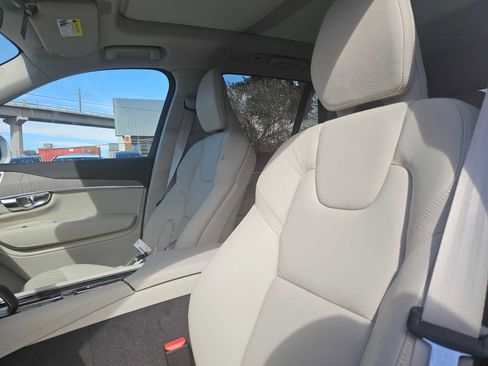 Used 2025 Volvo XC90 T8 Plus w/ Protection Package Premier image 25