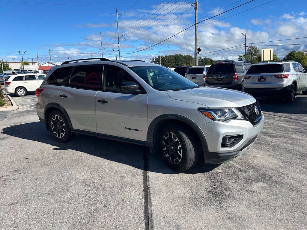 Used 2020 Nissan Pathfinder SL FWD image 2