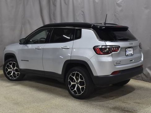 Certified 2025 Jeep Compass Limited AWD/4WD image 7