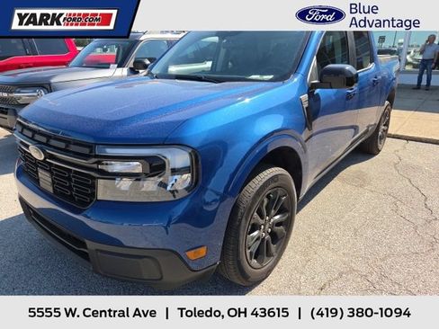 Used 2024 Ford Maverick Lariat w/ Black Appearance Package FWD image 1
