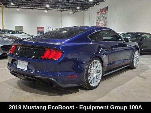 Used 2019 Ford Mustang Coupe image 9
