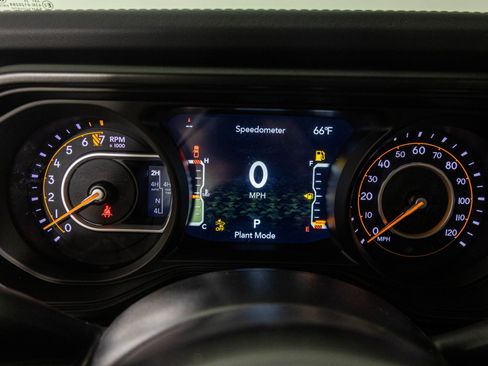 New 2026 Jeep Gladiator Mojave image 32