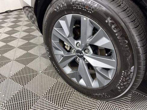 Used 2025 Kia Sportage SX image 16