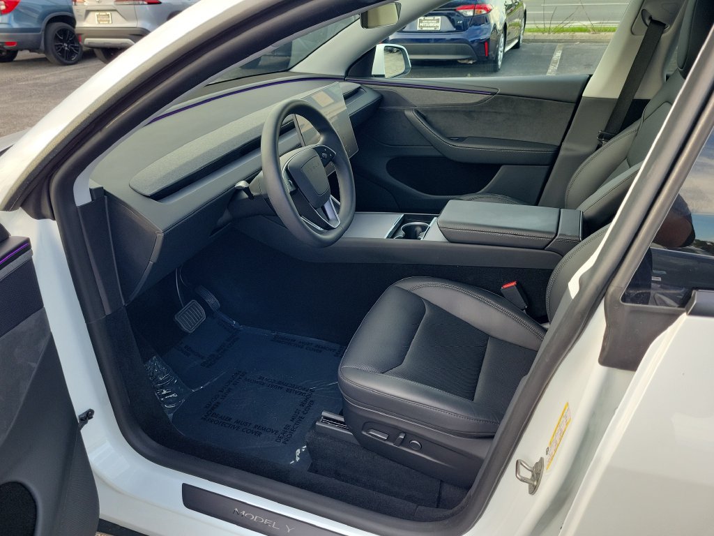 Used 2026 Tesla Model Y Long Range AWD/4WD image 16