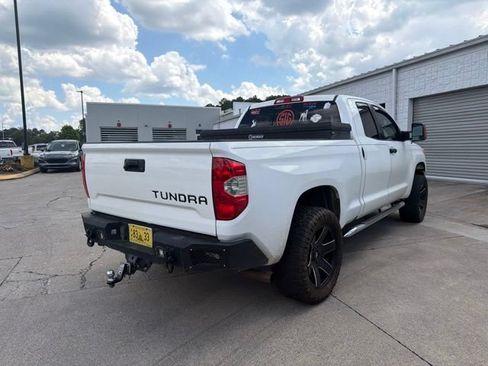 Used 2017 Toyota Tundra SR5 w/ SR5 Upgrade Package AWD/4WD image 18