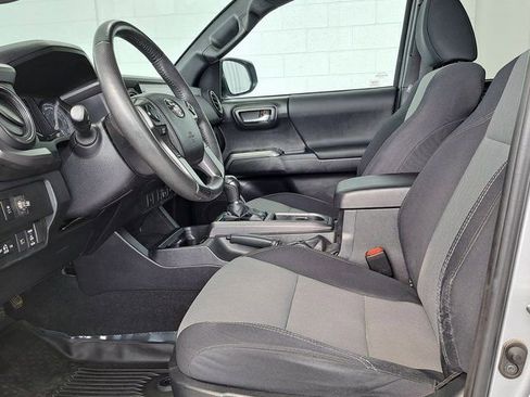 Used 2021 Toyota Tacoma TRD Off-Road AWD/4WD image 23