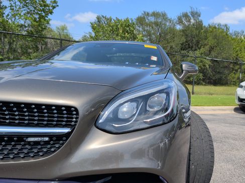Used 2017 Mercedes-Benz SLC 43 AMG image 3