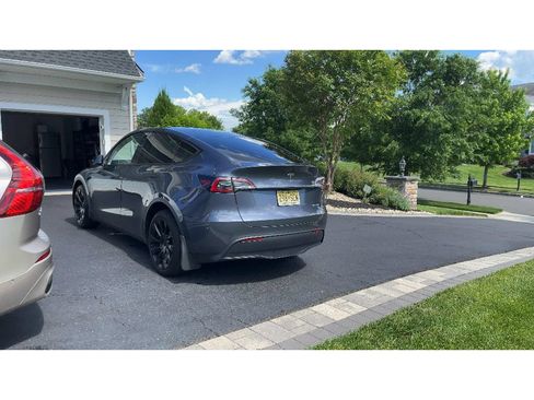 Used 2023 Tesla Model Y Long Range AWD/4WD image 4