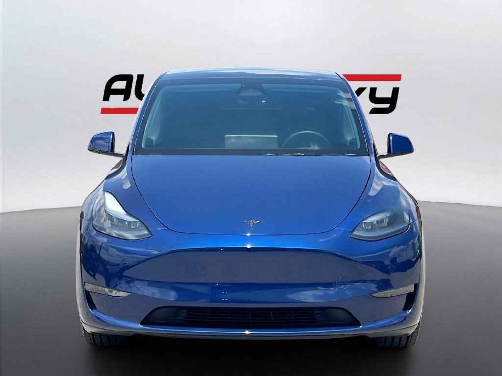 Used 2025 Tesla Model Y Long Range RWD image 2
