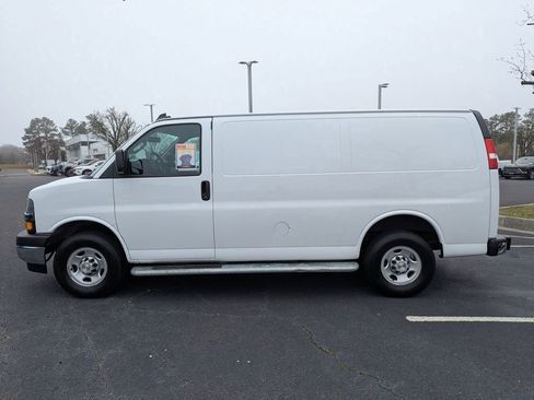 Used 2024 Chevrolet Express 2500 w/ Driver Convenience Package image 6