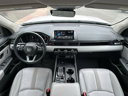 Used 2025 Honda Pilot EX-L image 27