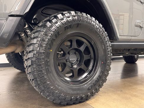 Used 2019 Jeep Wrangler Unlimited Rubicon image 25