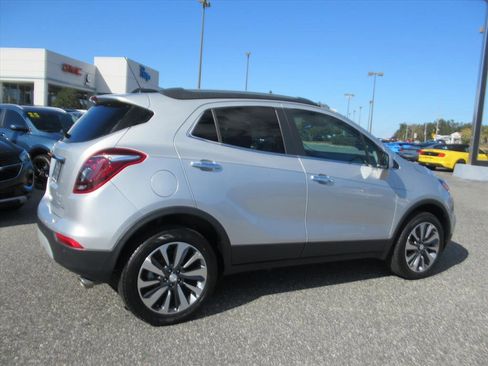 Used 2022 Buick Encore Preferred w/ Safety Package II image 6