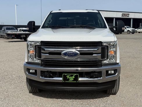 Used 2019 Ford F250 XLT w/ XLT Value Package image 2