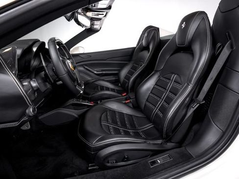 Used 2016 Ferrari 488 Spider RWD image 4