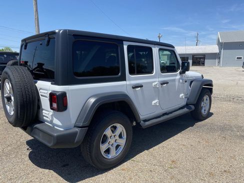 Used 2018 Jeep Wrangler Unlimited Sport S AWD/4WD image 5