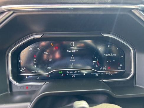 Used 2025 GMC Sierra 1500 Denali Ultimate image 10